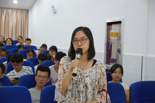 江西農業大學許斌華副院長攜學工處領導蒞臨我院指導工作