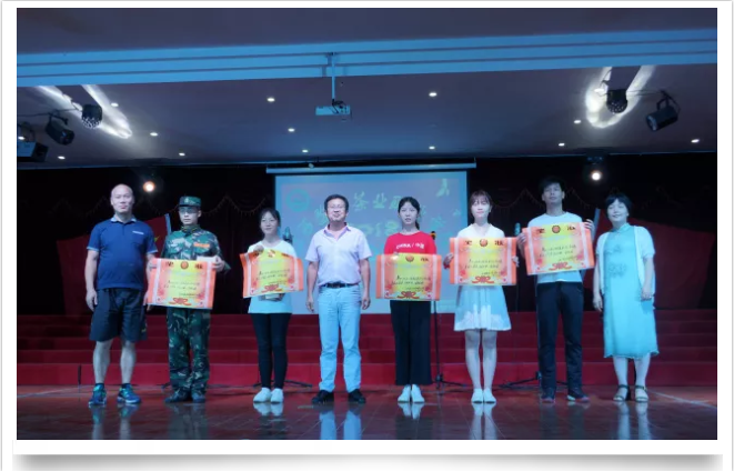 江西婺源茶業(yè)職業(yè)學(xué)院“不忘初心跟黨走”合唱比賽圓滿(mǎn)落幕