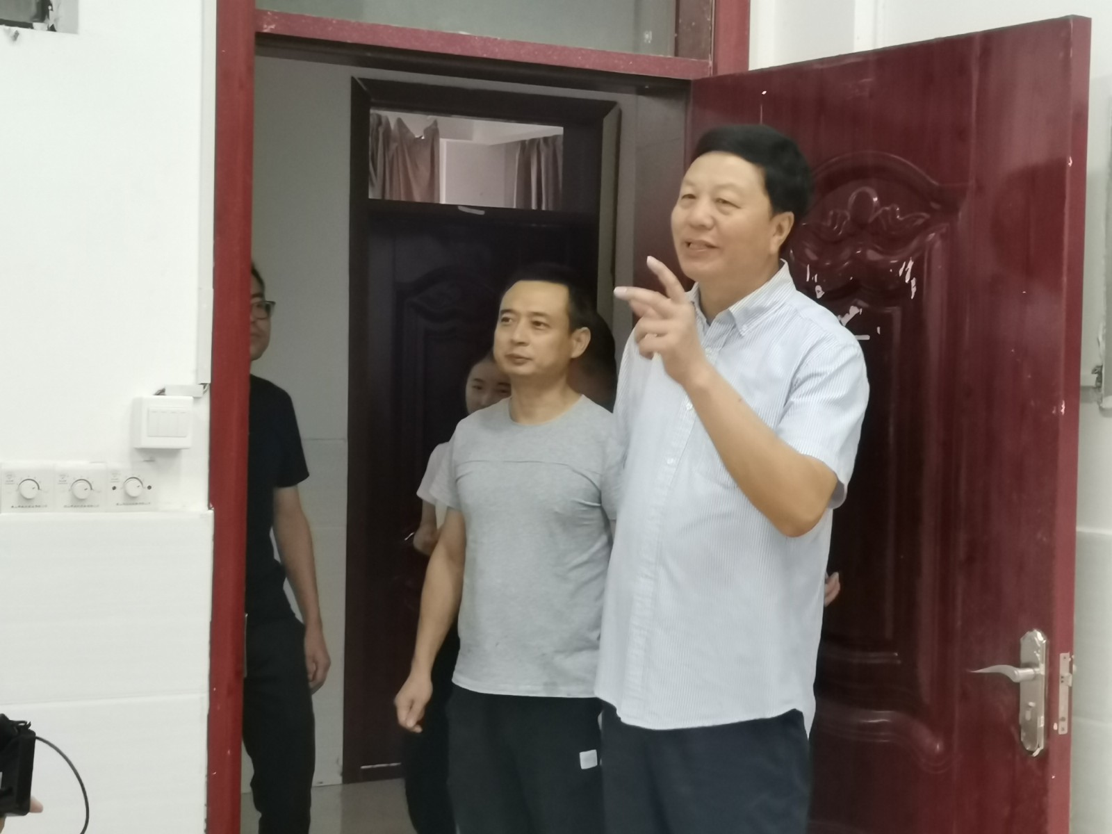 江西婺源茶業職業學院首批高職擴招新生入校報到參加線下教學