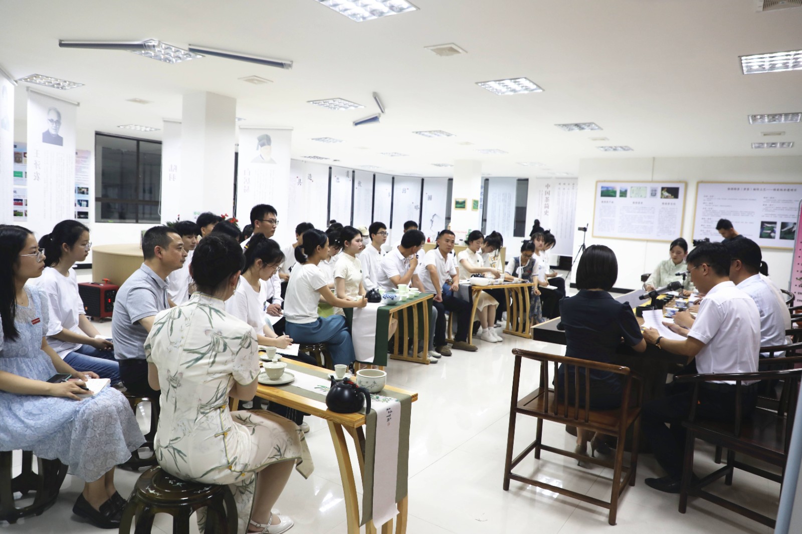 江西茶職院“草木間”思政茶座，開講啦！
